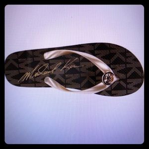 NWB MICHAEL Michael Kors Women’s (Size 6) Flip Flops